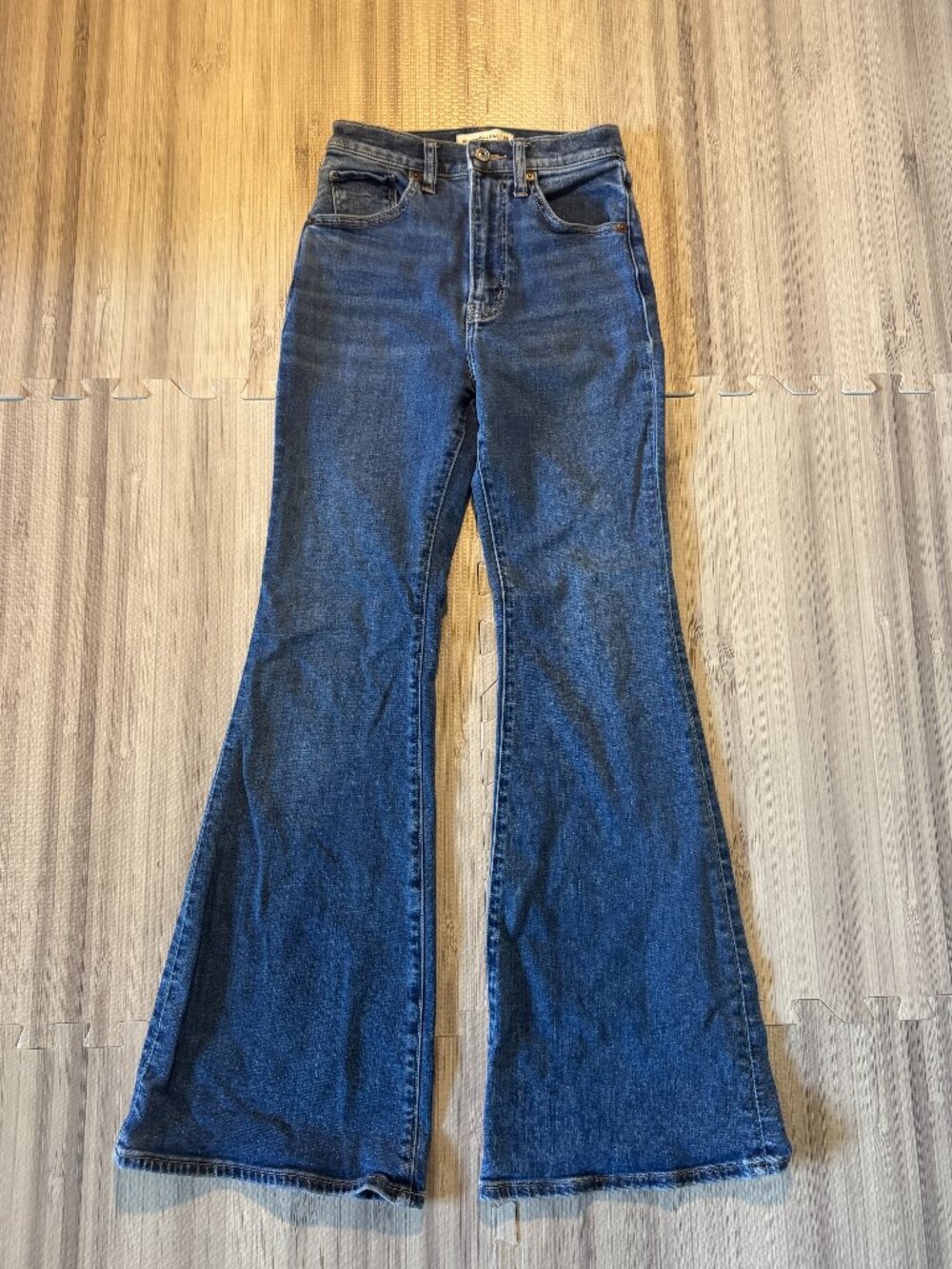 Abercrombie & Fitch Women's Ultra High Rise Flare Jeans